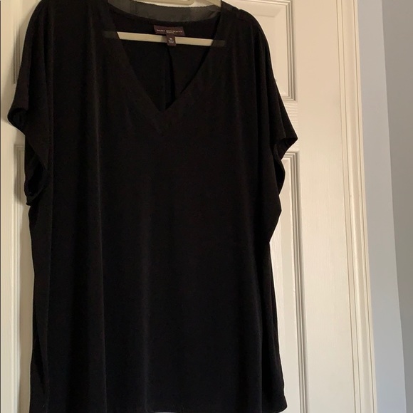 Dana Buchman Tops - Black easy pack tee Dana Buchman Tops - Black easy pack tee